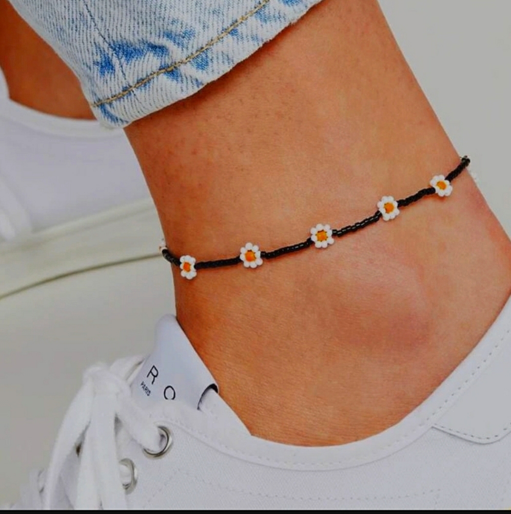 Flower anklet